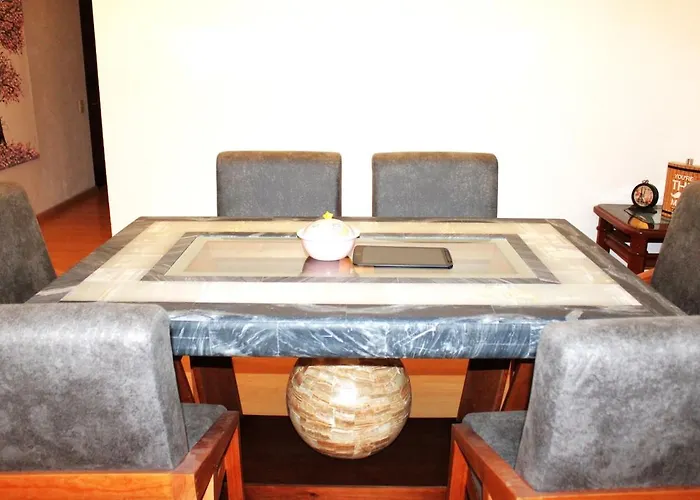 3 Recamaras, 4 Camas, 2 Baños, Estacionamiento Apartamento *