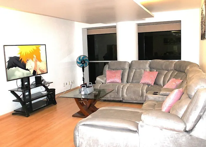 Apartamento 3 Recamaras, 4 Camas, 2 Baños, Estacionamiento
