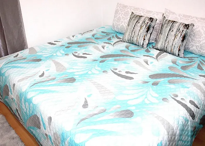 Apartamento 3 Recamaras, 4 Camas, 2 Baños, Estacionamiento