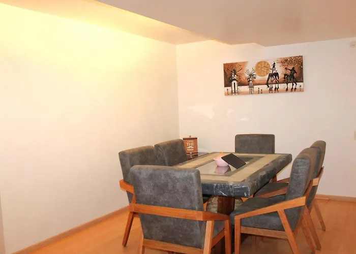 3 Recamaras, 4 Camas, 2 Baños, Estacionamiento Apartamento