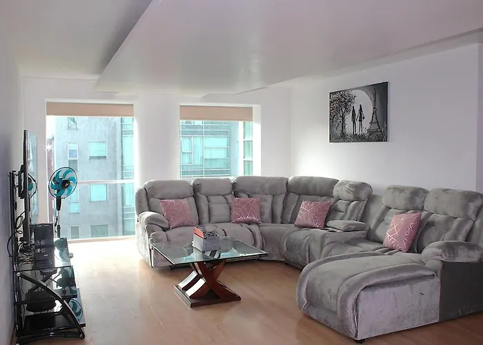 3 Recamaras, 4 Camas, 2 Baños, Estacionamiento Apartamento